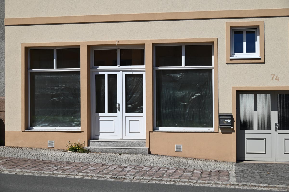 Foto 5: Fenster zu, Türen zu, Zukunft zu.