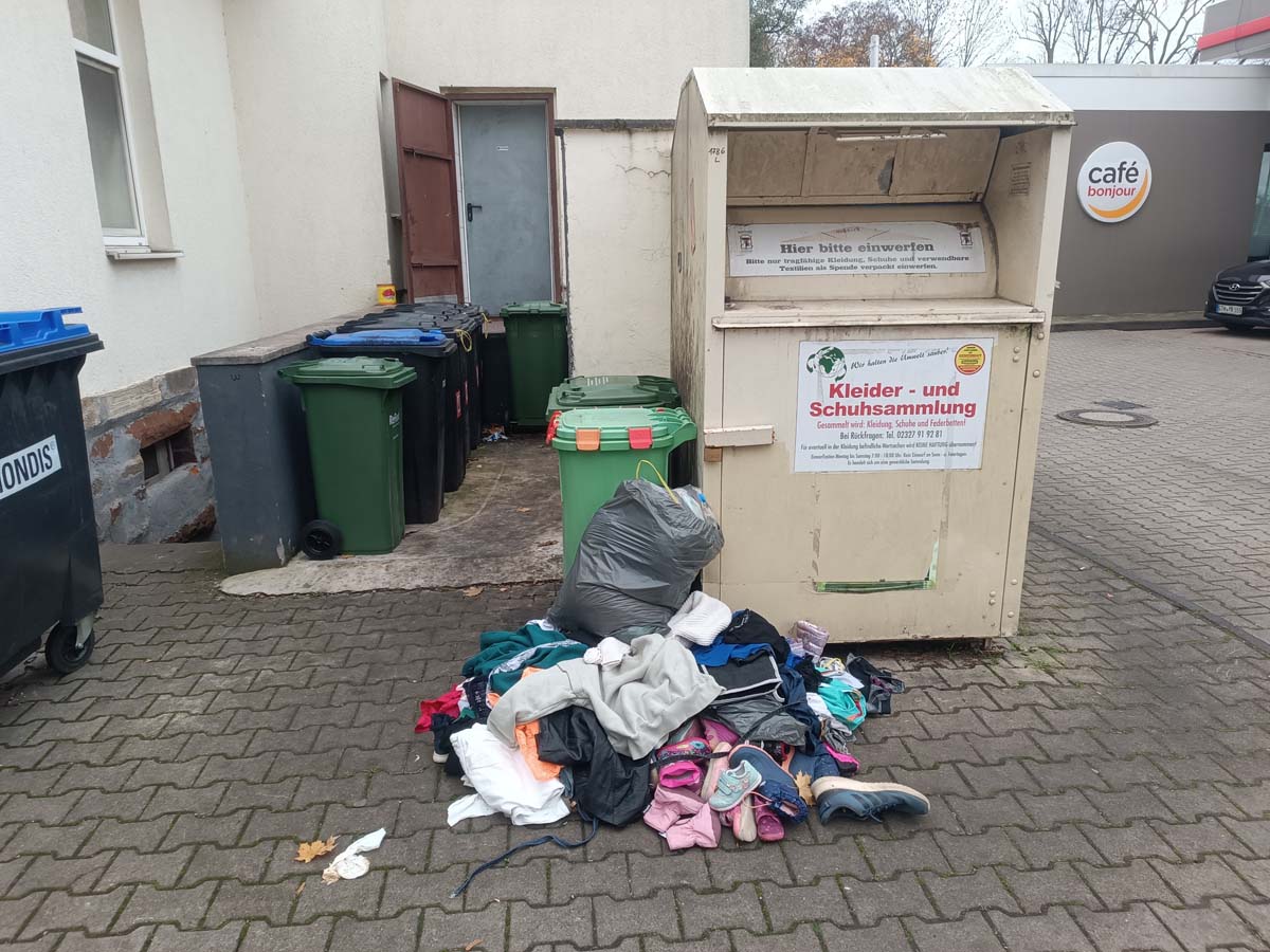🧥 Illegale Altkleider-Ablagerung in Gotha entdeckt
