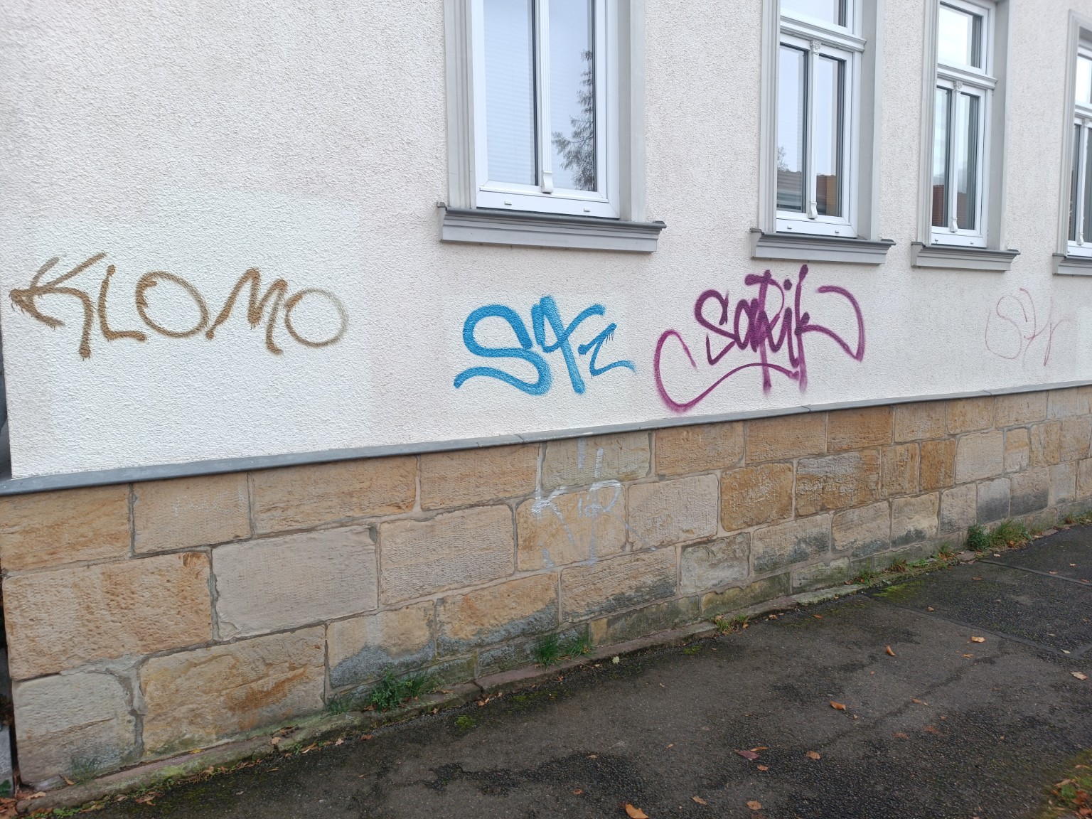 Fassaden in Gotha beschmiert – Ärger über illegale Graffiti
